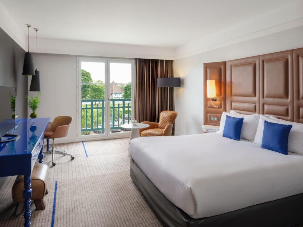 Renaissance Paris Hippodrome De St. Cloud Hotel Rueil-Malmaison Eksteriør billede