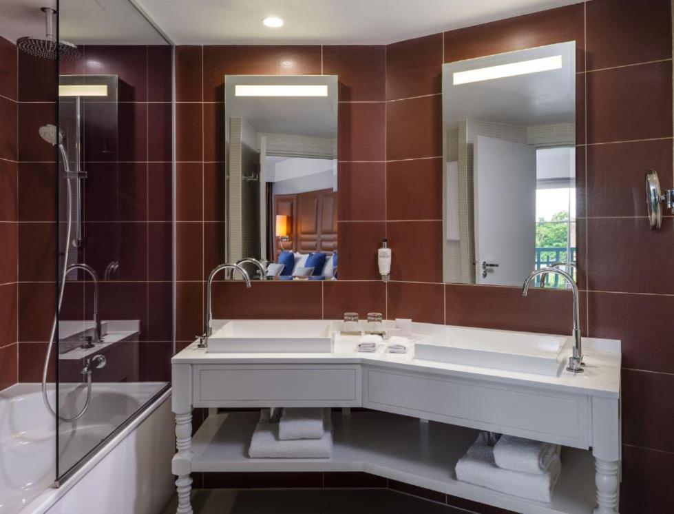 Renaissance Paris Hippodrome De St. Cloud Hotel Rueil-Malmaison Eksteriør billede