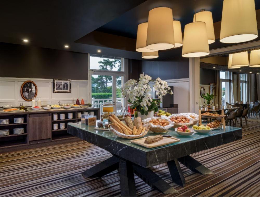 Renaissance Paris Hippodrome De St. Cloud Hotel Rueil-Malmaison Eksteriør billede