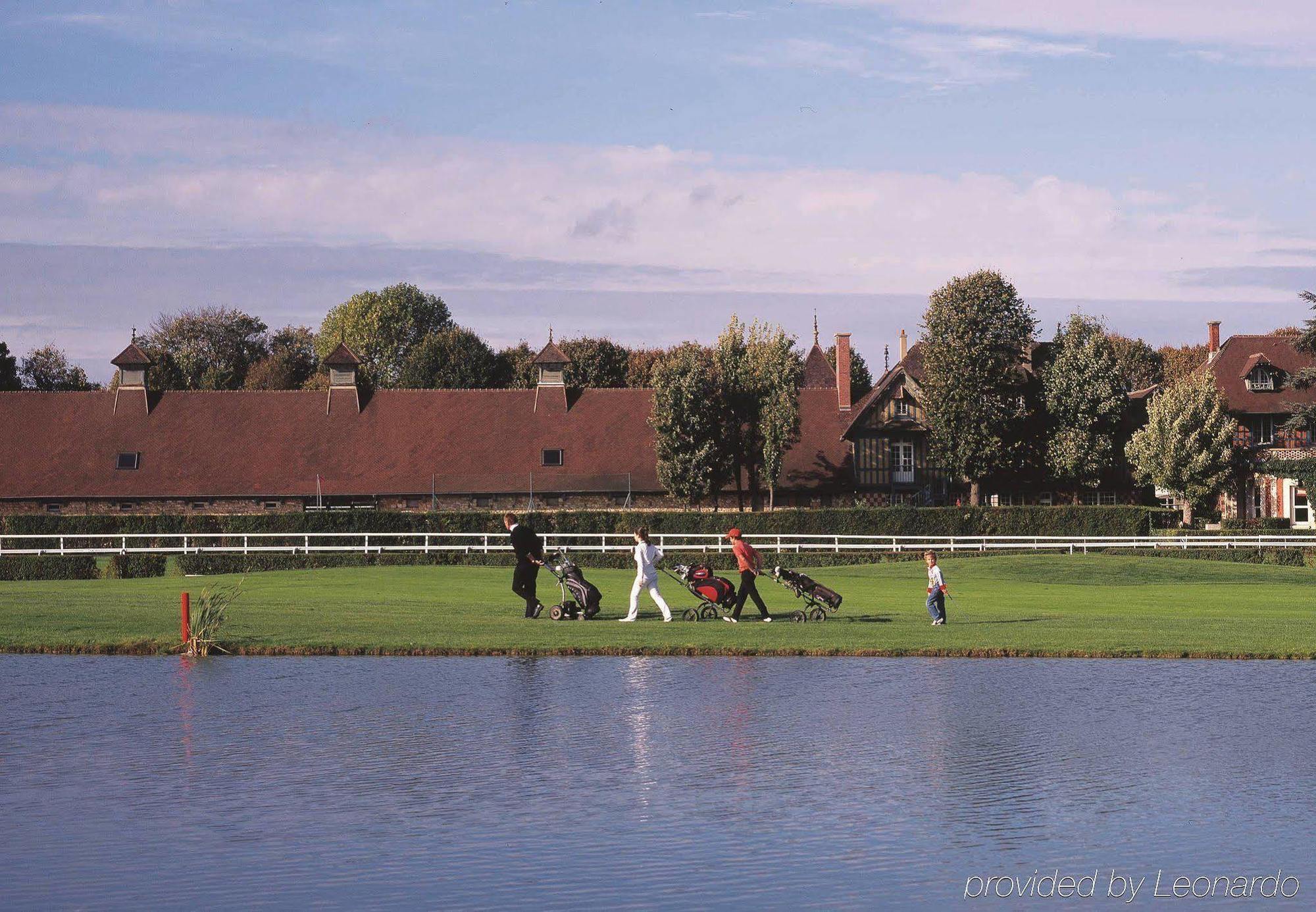 Renaissance Paris Hippodrome De St. Cloud Hotel Rueil-Malmaison Eksteriør billede